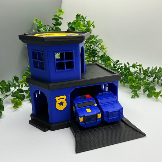 3D printed police station playset, wooden train track compatible - image 2