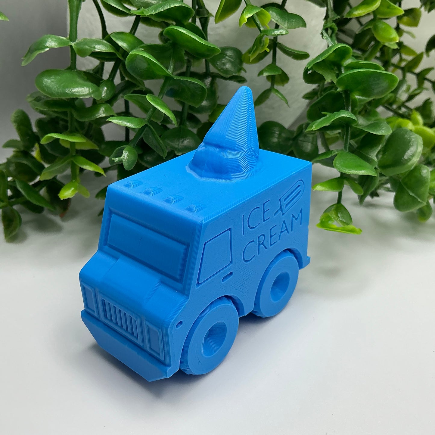 Ice Cream Van Truck Pretend Play Food Truck Classic Summer Vehicle Durable Su... - scale reference