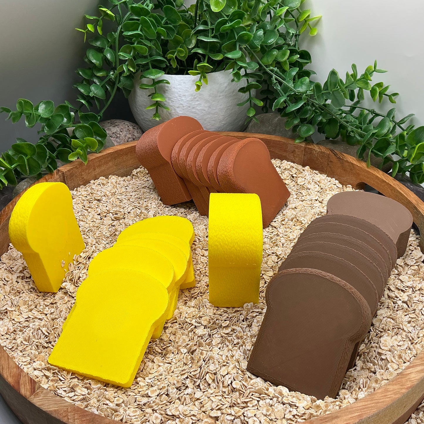 Pretend role play kitchen food, a loaf of bread bakery set up