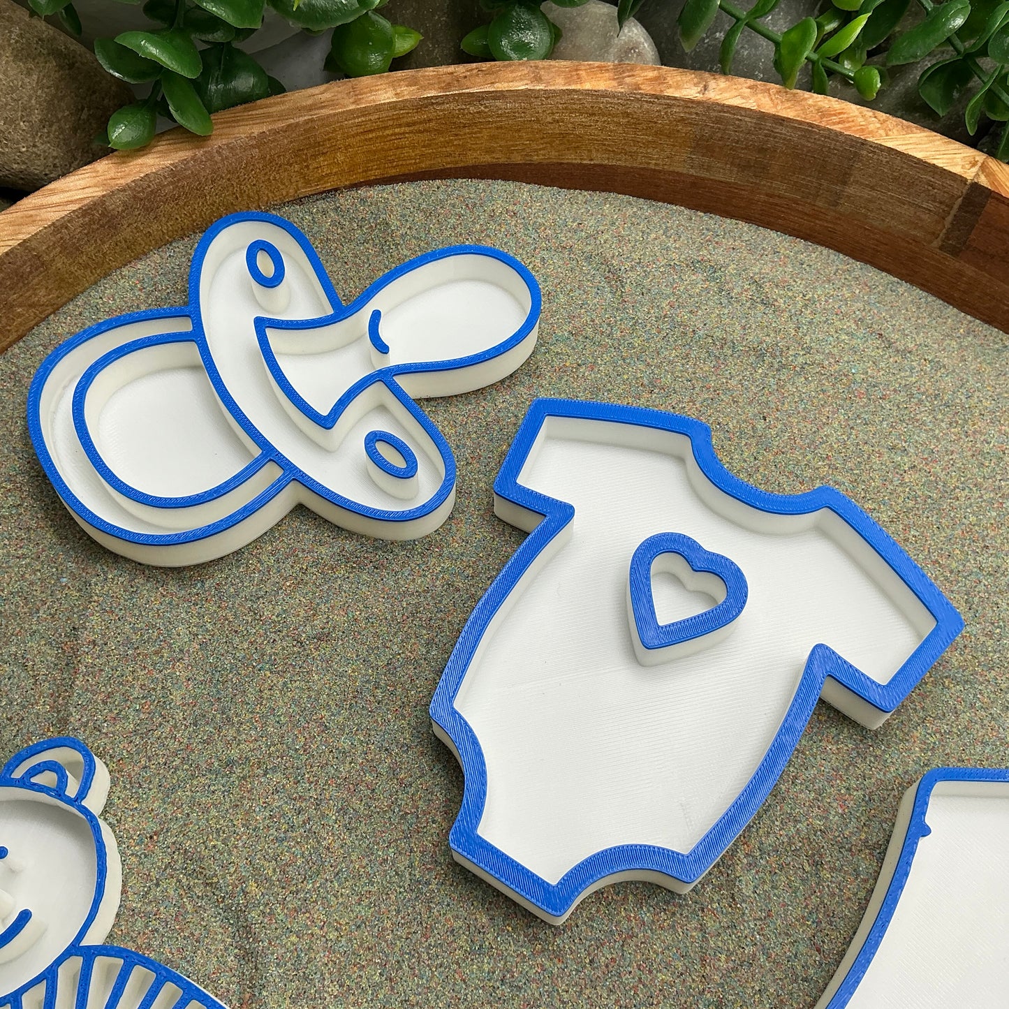 3D-printed baby play sensory filling tray, 5-piece set with dummy, bottle, teddy bear, teething ring and bath - view 4 of 13