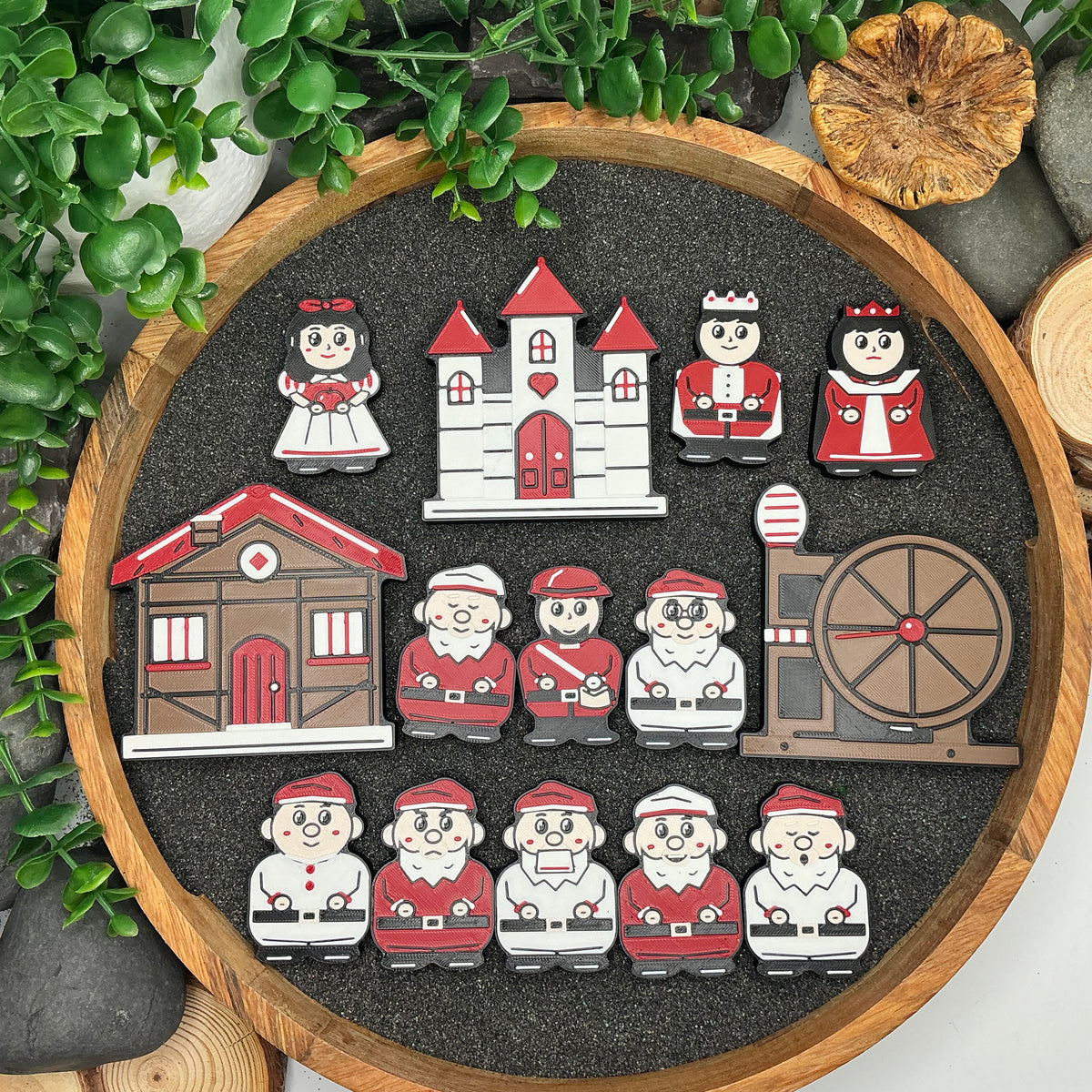 Snow White and the Seven Dwarfs Characters Play Scene Story Set - 14 Pieces (Large or Small)