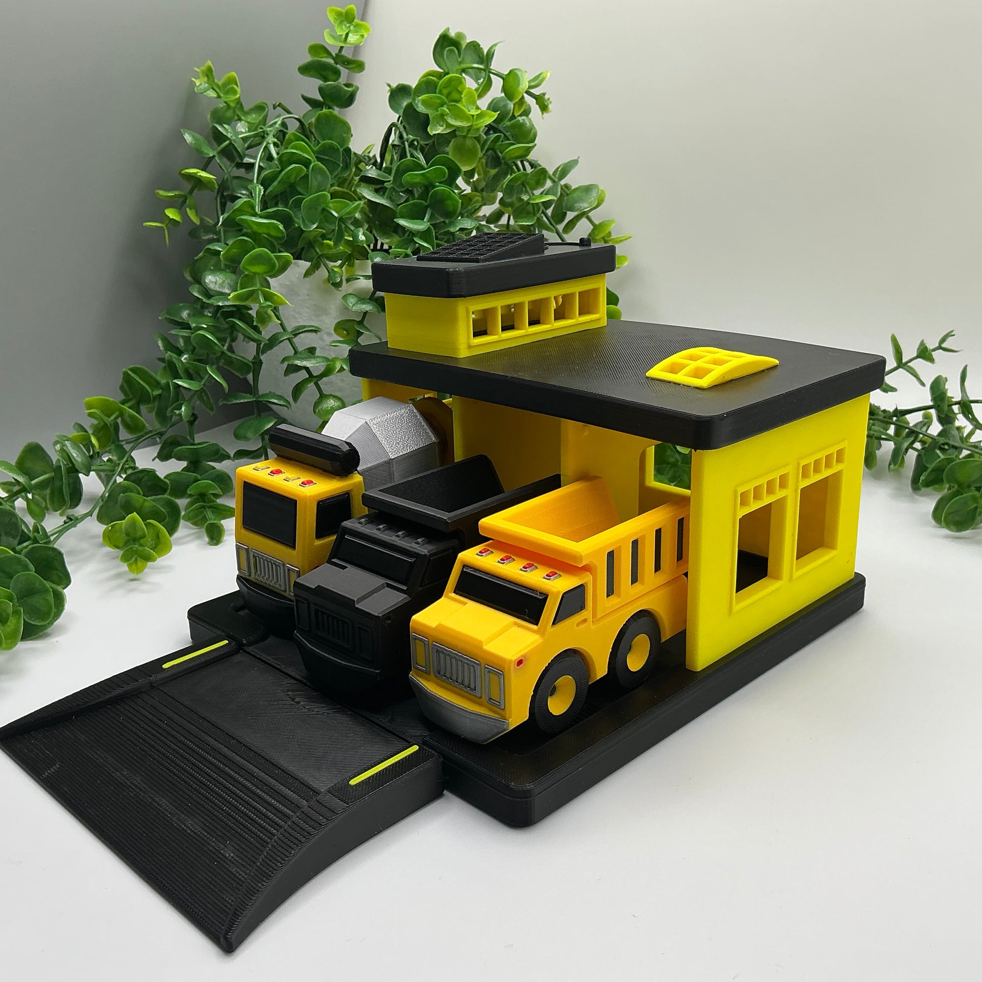 3D printed garage playset, wooden train track compatible - image 1