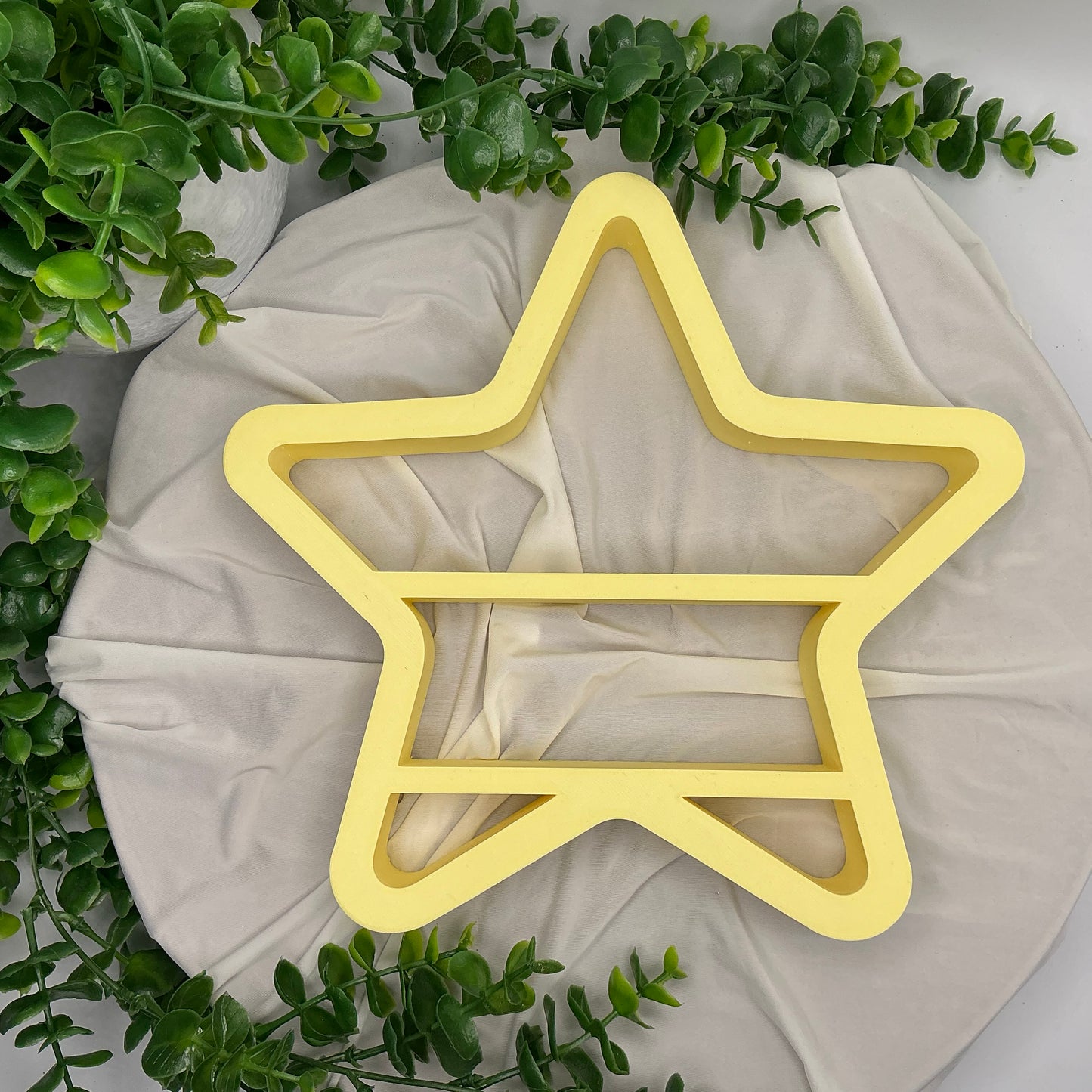 Set of two table top mini shelves star & Butterfly