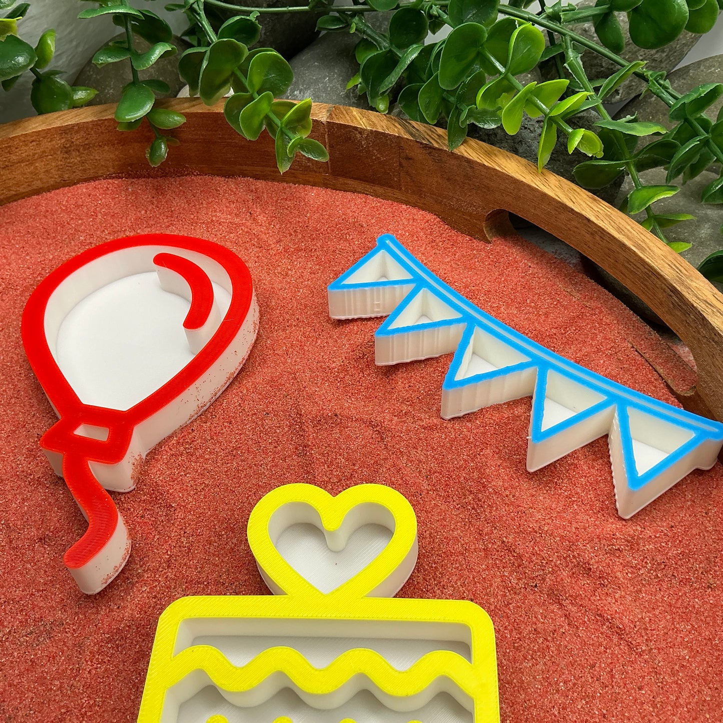 3D-printed birthday play sensory filling tray, 5-piece set with cake, balloon, banner and party hat - view 6 of 12