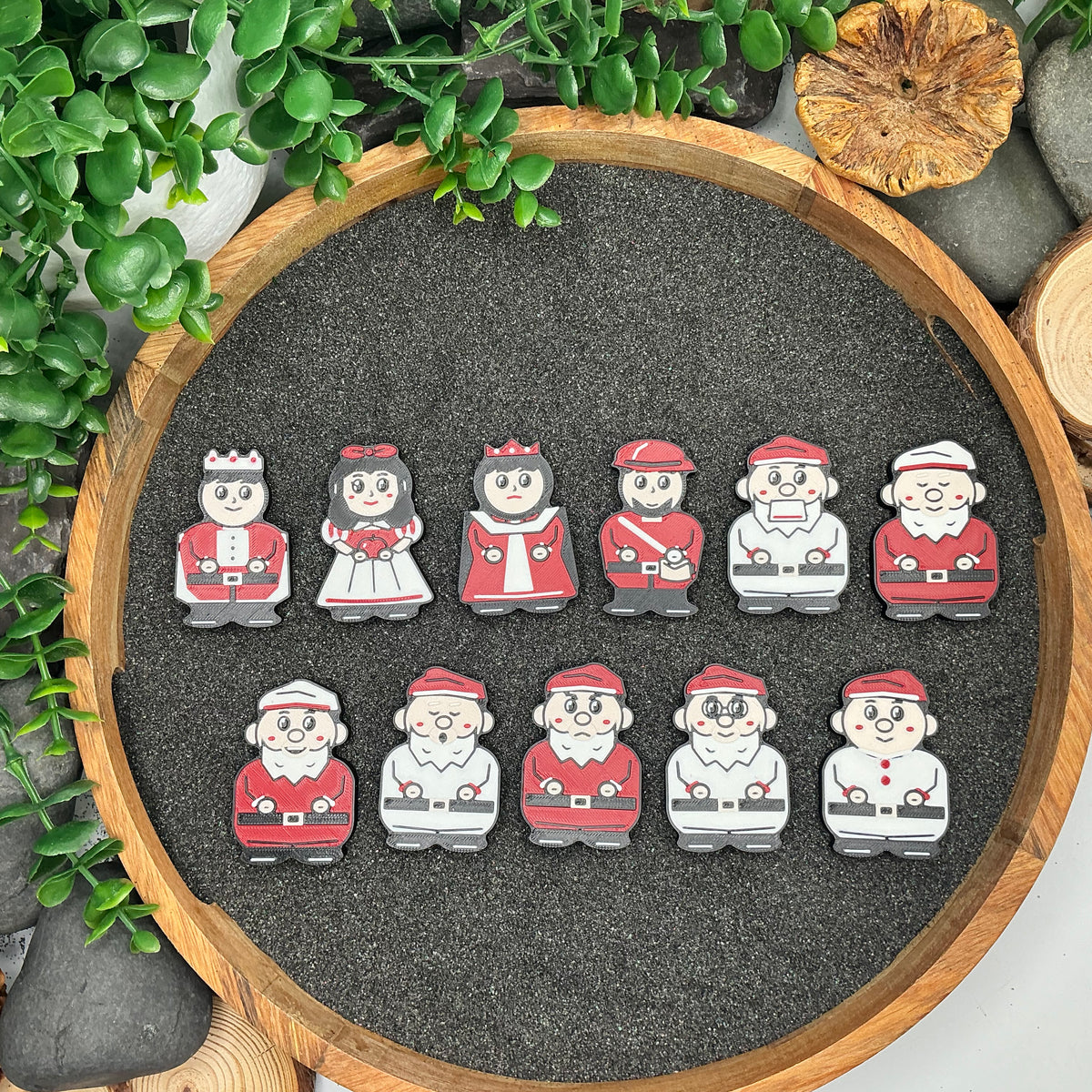 Snow White and the Seven Dwarfs Characters Play Scene Story Set - 14 Pieces (Large or Small)