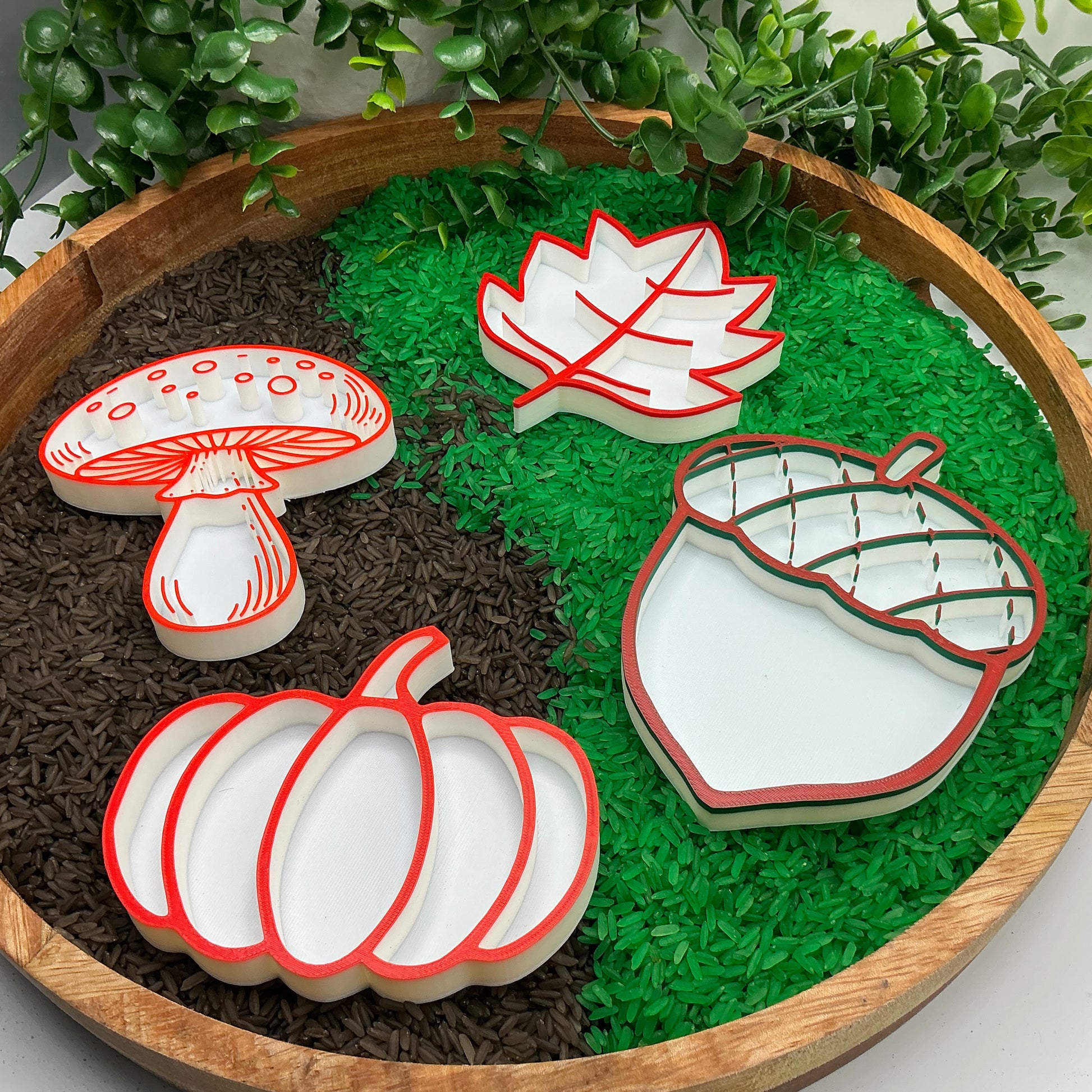 3D-printed autumn sensory filling tray, 4-piece set with acorn, mushroom, pumpkin and leaf - view 10 of 12
