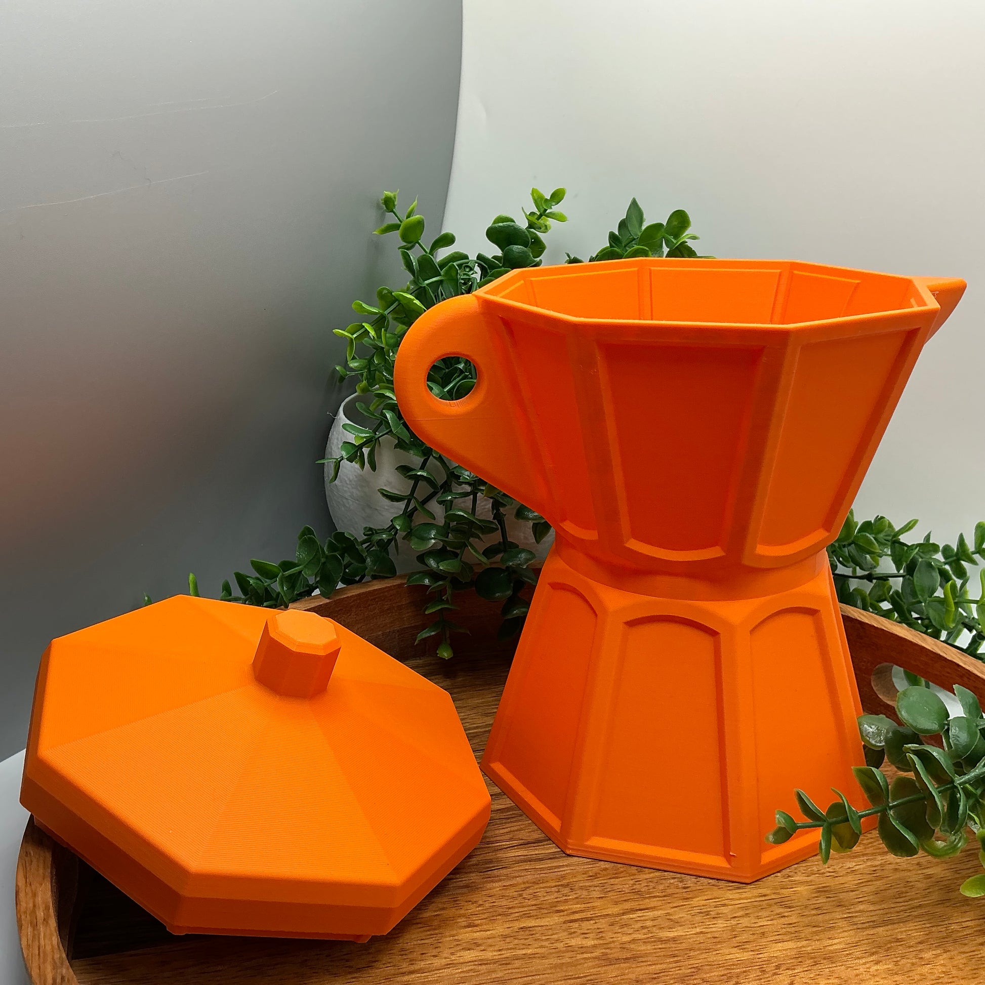 Large Coffee Maker Pot - showing texture