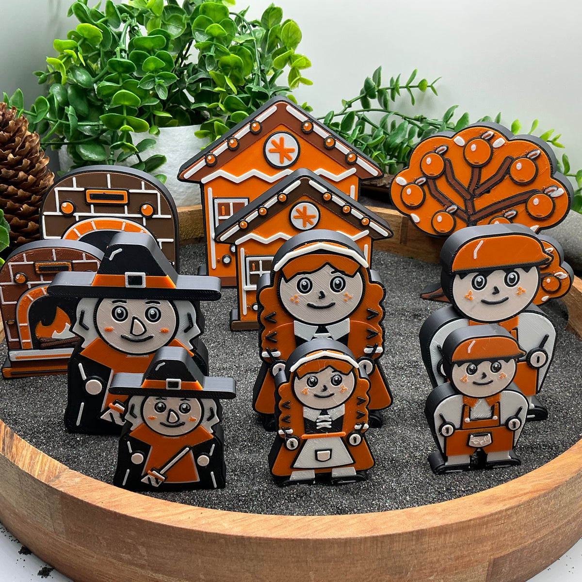 Large and Small Hansel and Gretel sets shown together for comparison