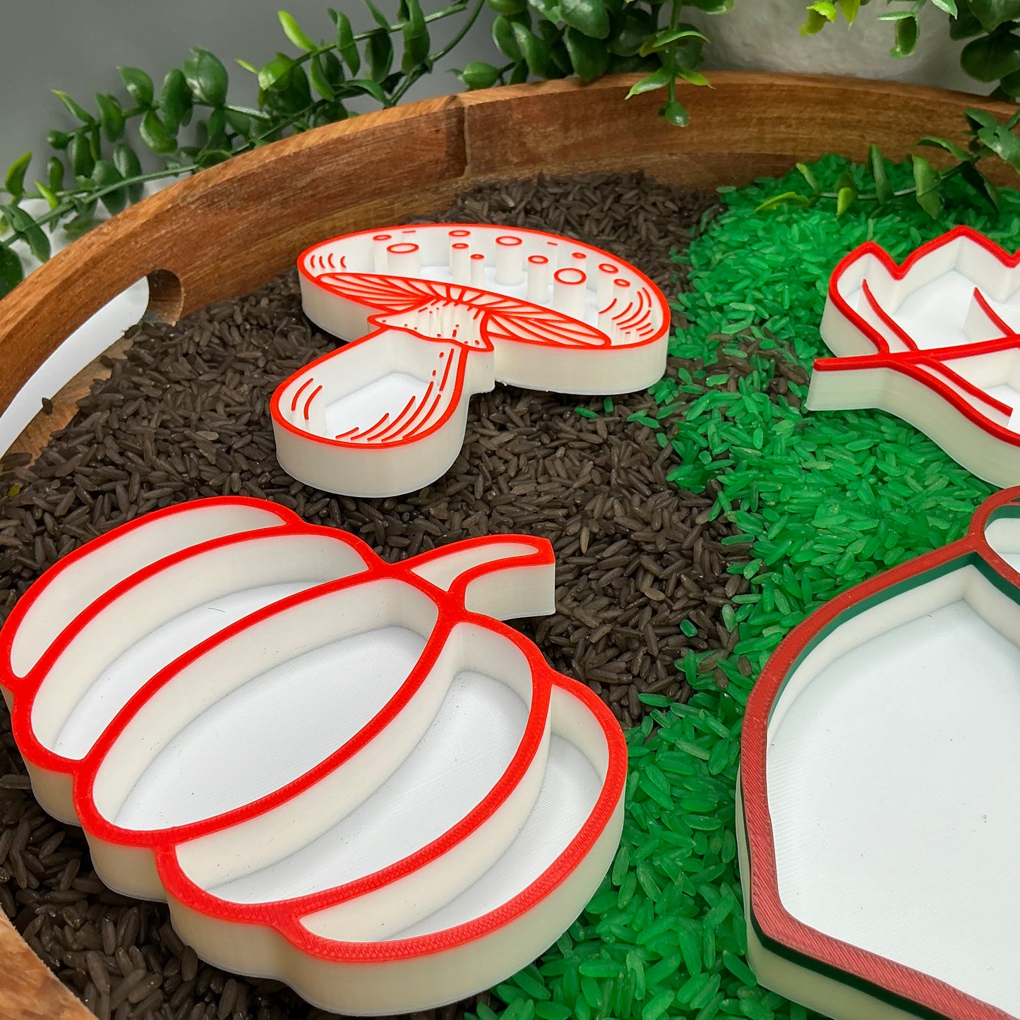 3D-printed autumn sensory filling tray, 4-piece set with acorn, mushroom, pumpkin and leaf - view 8 of 12