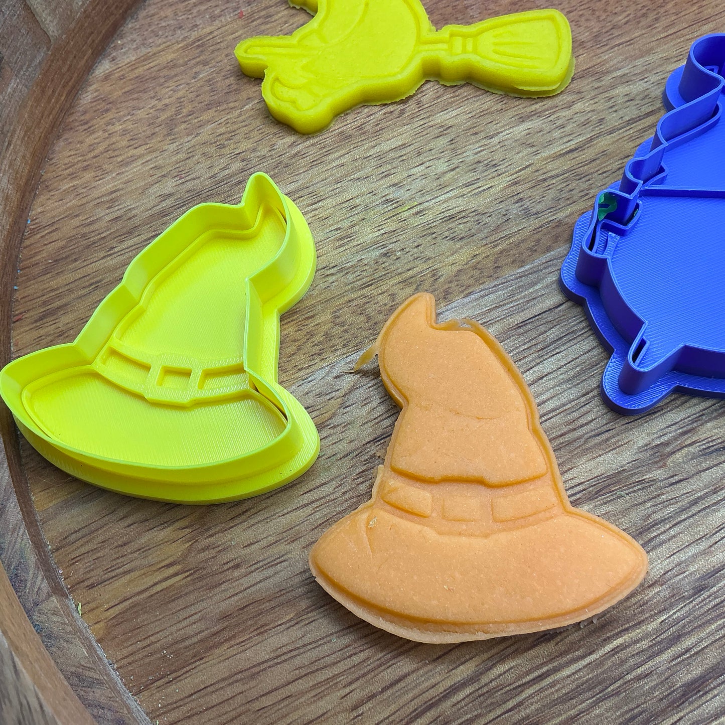 3D-printed witch Halloween play dough cookie cutter set - 4 piece (witch on broom, cauldron, hat and poison bottle) - view 10 of 15