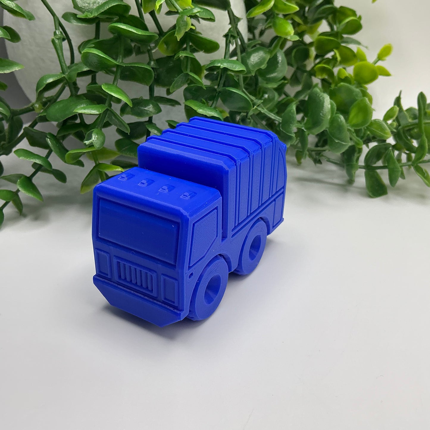 Garbage Truck Articulated Recycling Vehicle Durable Truck Eco-Friendly - close-up detail