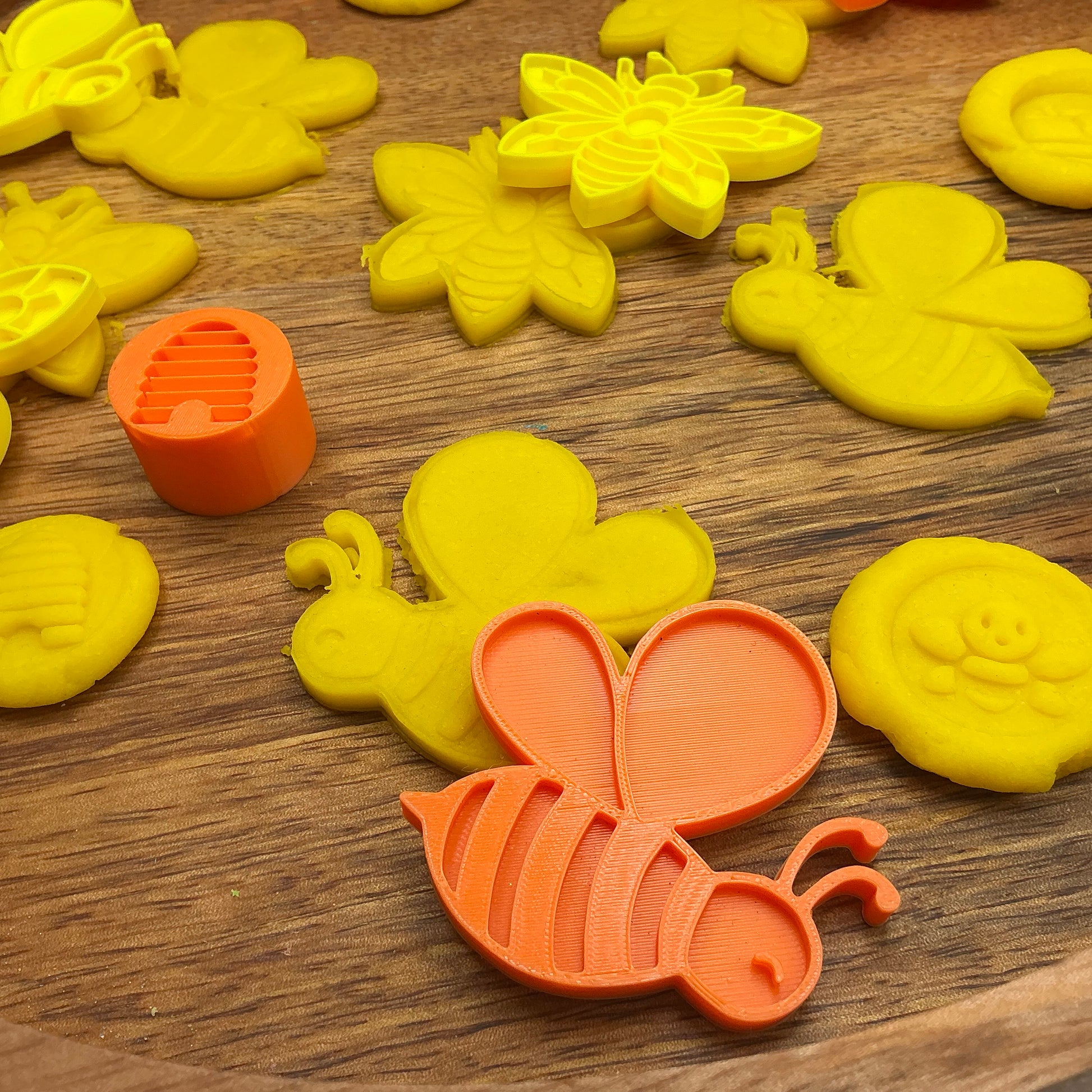 3D-printed bees and wasps play dough cookie cutter and stamp set - 10 piece minibeasts sensory set - view 11 of 12