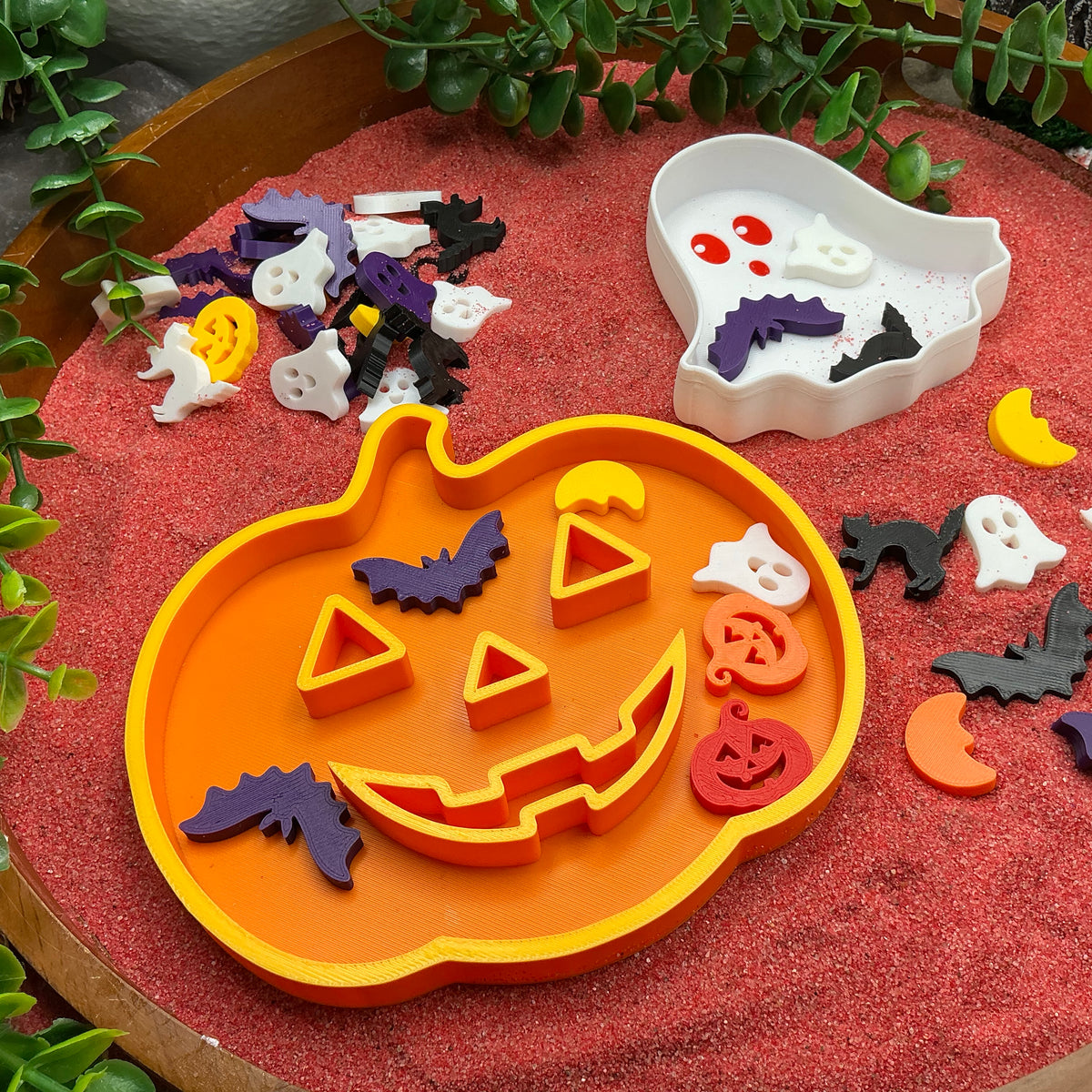 Halloween counting game 2 piece pumpkin & ghost fill shapes with 40 Halloween shaped counters