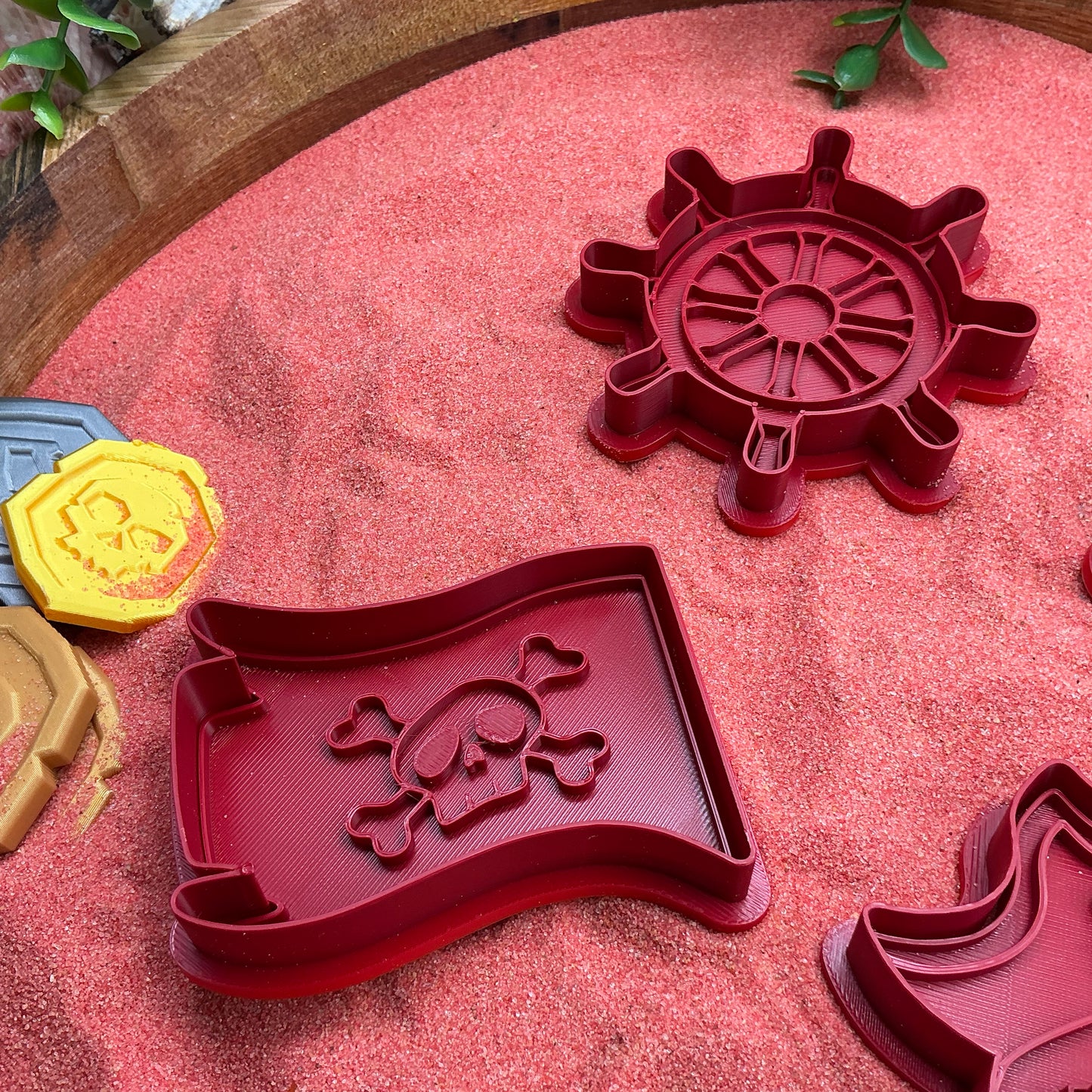 3D-printed pirate play dough cookie cutter set - 4 piece with hat, flag, wheel and spy glass in yellow red or black - view 9 of 14