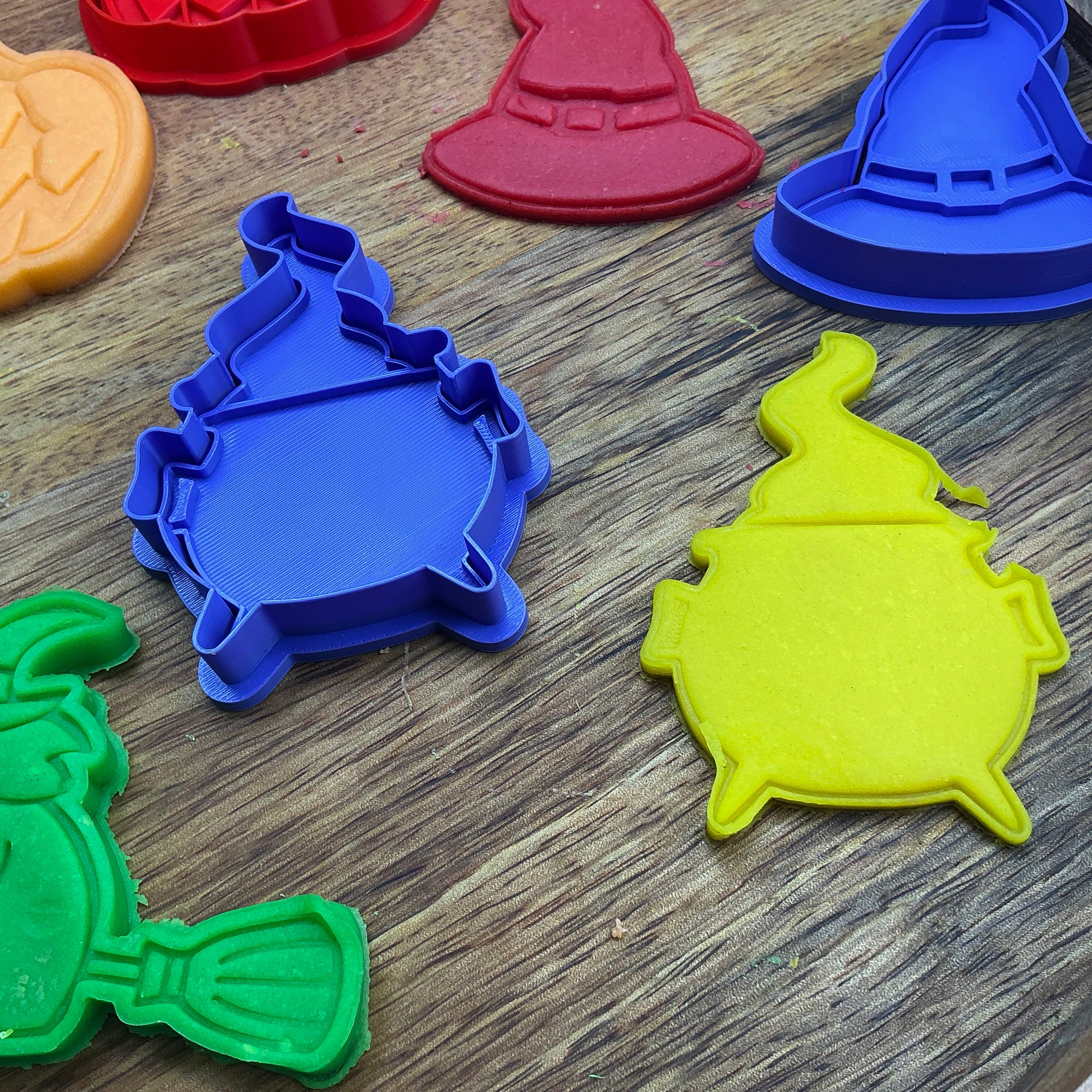3D-printed witch Halloween play dough cookie cutter set - 4 piece (witch on broom, cauldron, hat and pumpkin) colour set C - view 12 of 14