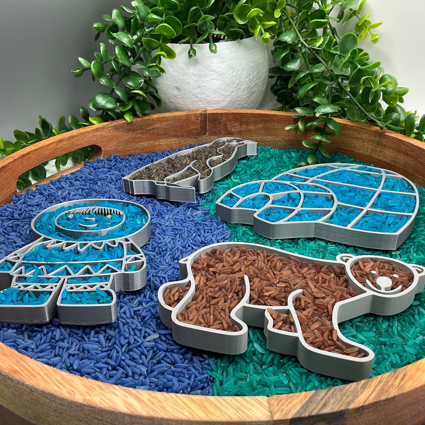 Arctic Sensory Tray Four Piece Set - scale reference