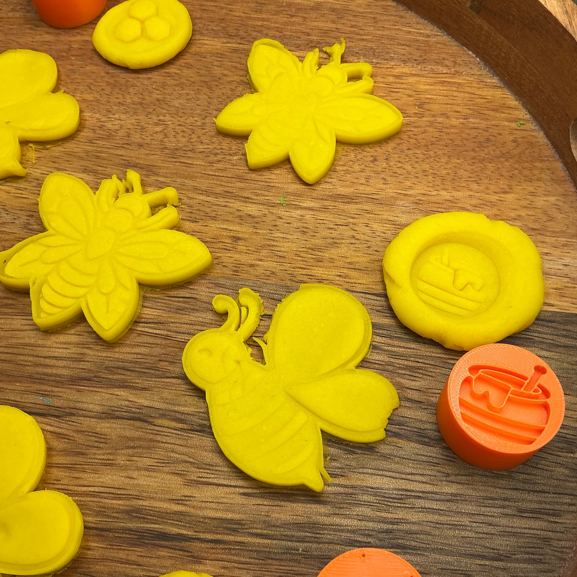 3D-printed bees and wasps play dough cookie cutter and stamp set - 10 piece minibeasts sensory set - view 8 of 12