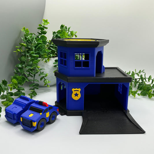 3D printed police station playset, wooden train track compatible - image 1