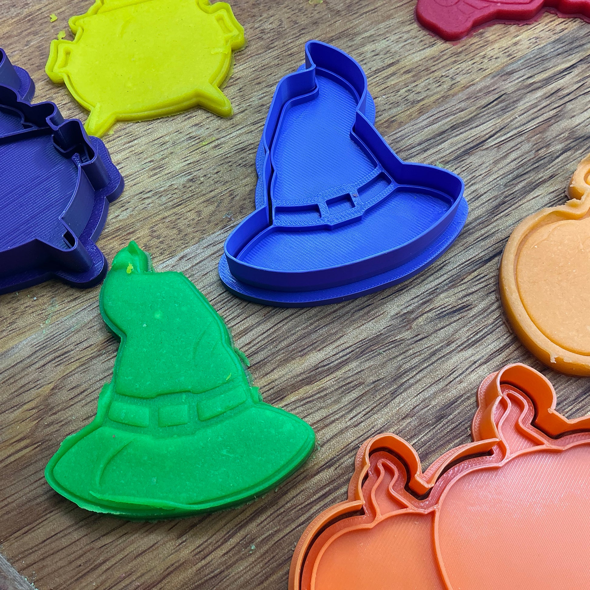 3D-printed witch Halloween play dough cookie cutter set - 4 piece (witch on broom, cauldron, hat and pumpkin) colour set B - view 9 of 13