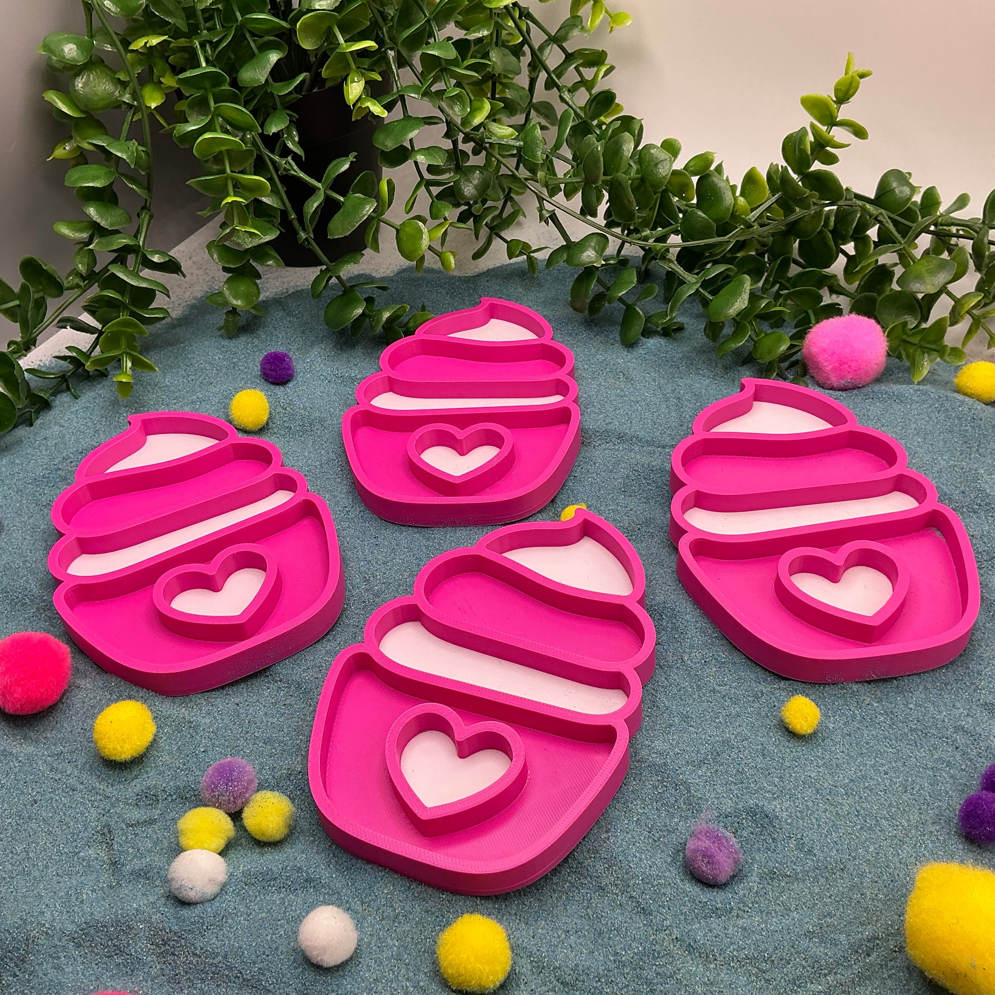 Cupcake Sensory Trays & Heart Scoops Eco Friendly Montessori Toy 3D Printed Food - Detail Shot